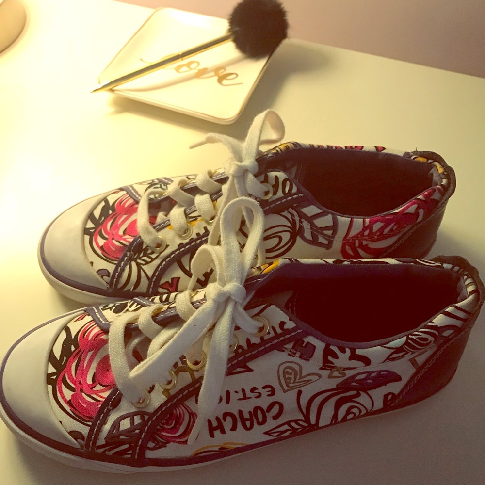 Poppy Coach Shoes Size 8